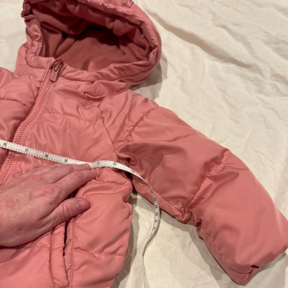Old Navy puffer coat, 3T, coral pink - Picture 10 of 11